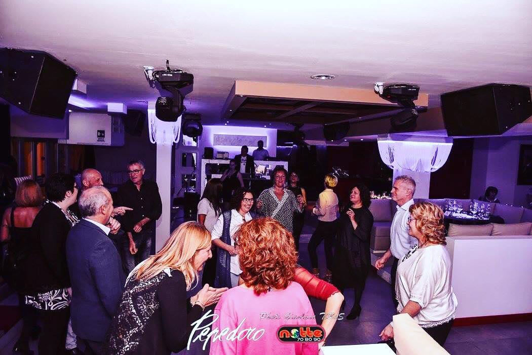 Dettagli setup audio e luci Duo Wanted Elegante